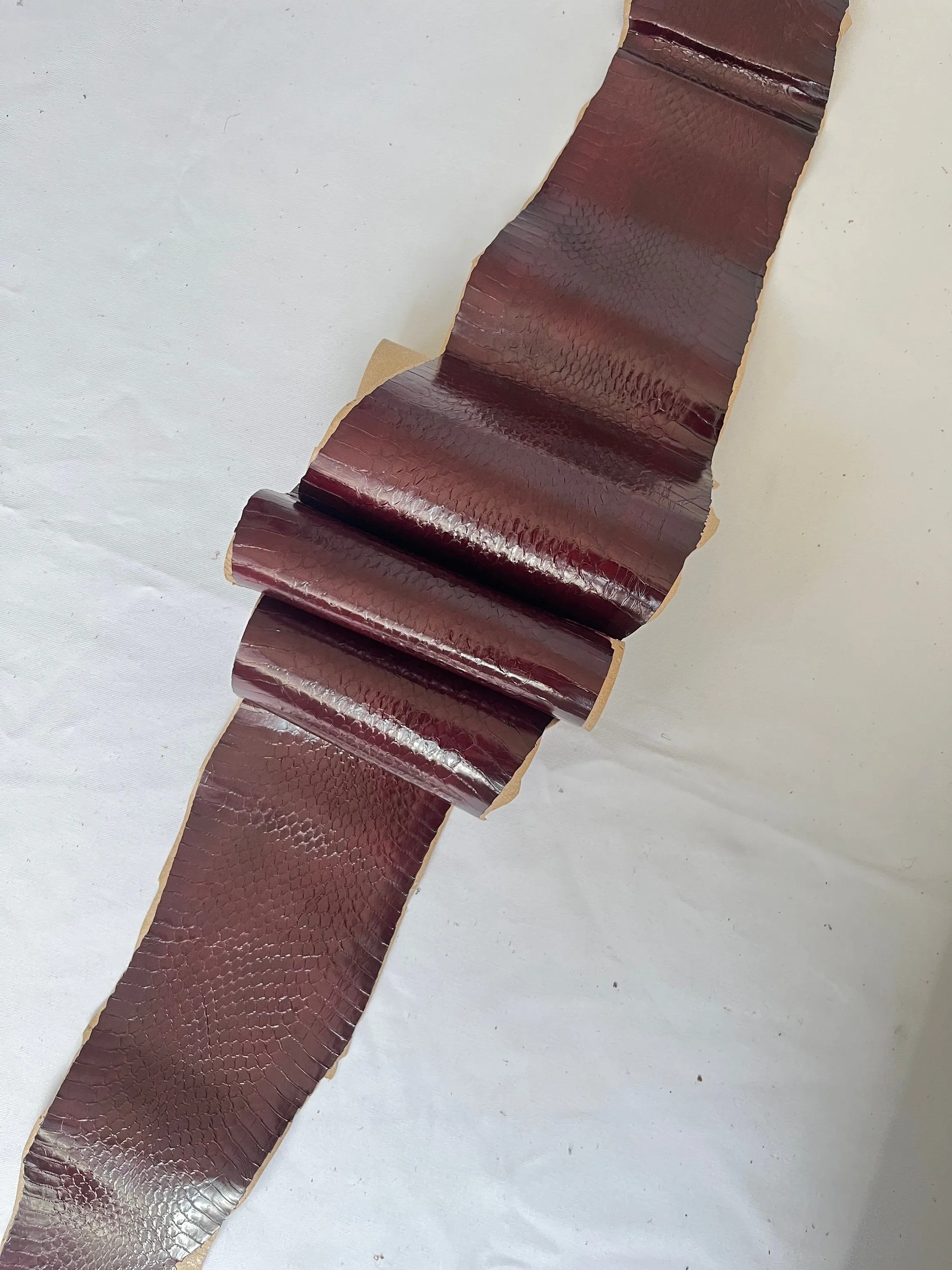 Genuine snake leather hide, thin and glossy color bordo, thickness 0,3mm(1 oz)